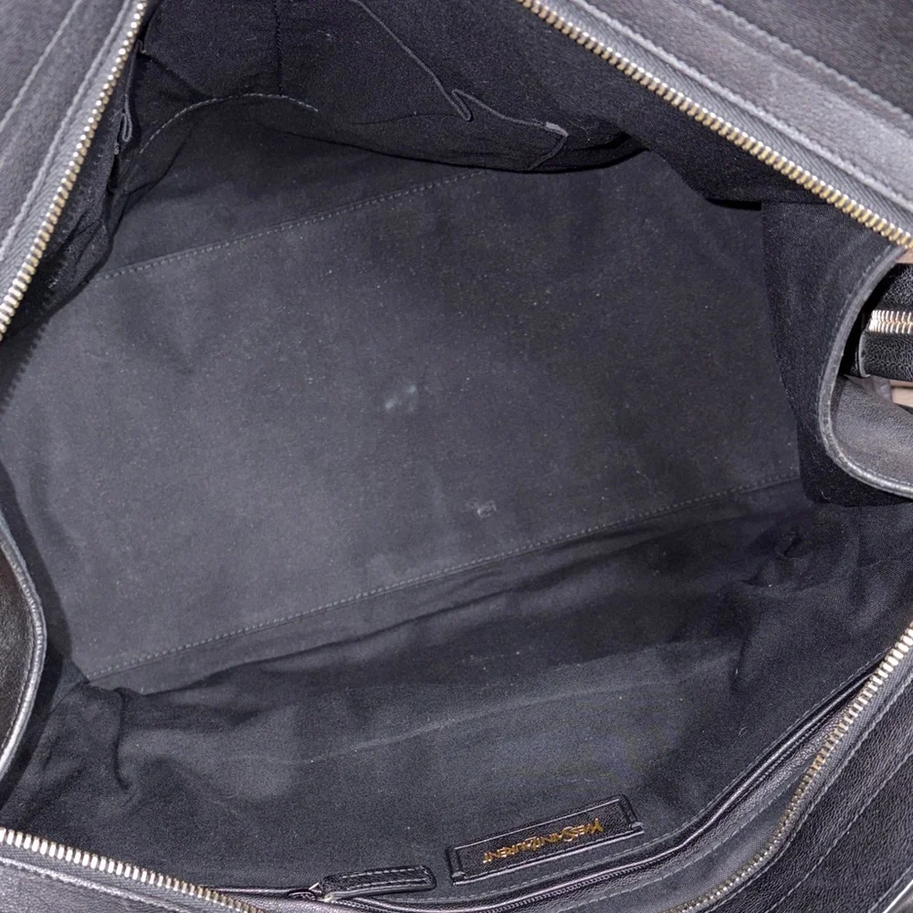 Yves Saint Laurent  Black Leather Cabas Chyc Tote Bag |Authenticated